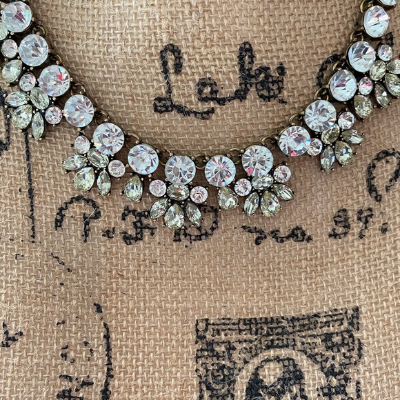 Geourgeous & Elegant Shiny Rhinestone Necklace - Picture 2 of 6